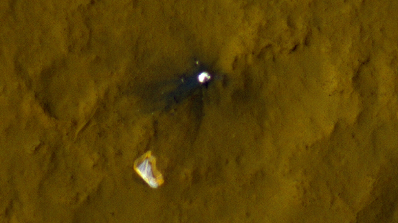 Illustration for article titled This is all the beautiful space litter left on Mars by NASA's Curiosity rover